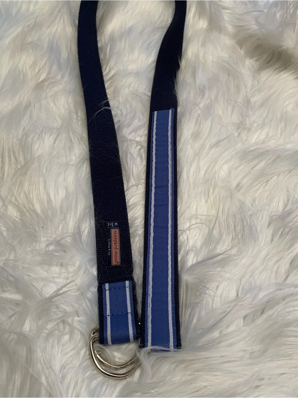 VINEYARD VINES men’s Navy / light blue classic striped D Ring belt VGUC size XL
